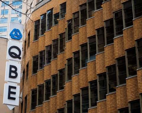 QBE Insurance (ASX:QBE) trades close to 52-week peak as June half wraps up