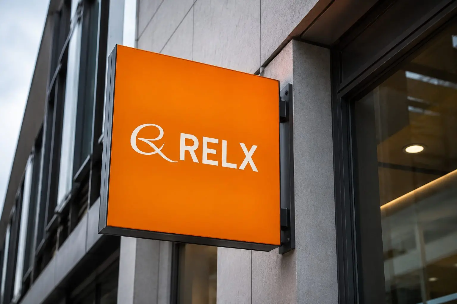 RELX PLC (LON:REL) trades below trend, buyback option now larger as investors worry about AI
