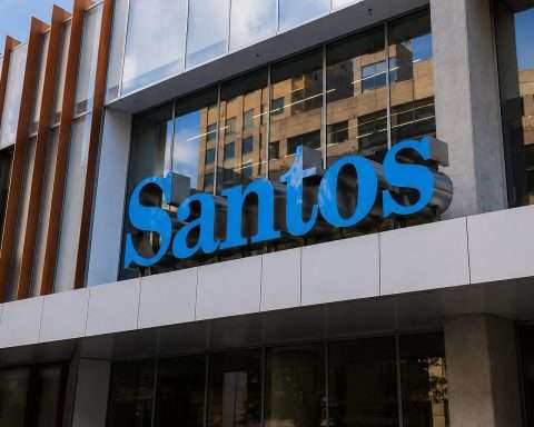 Santos Shares Face a Crucial Test as ASX Reopens After Oil Shock