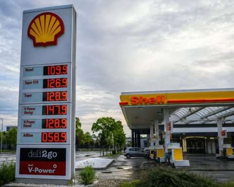 Shell shares inch higher as ARC deal stock leg is 12% below April basis