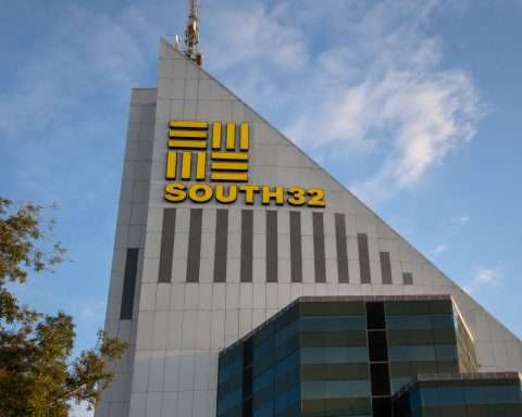 South32 Ltd (ASX:S32) share price bounce leaves June selloff intact before quarterly update