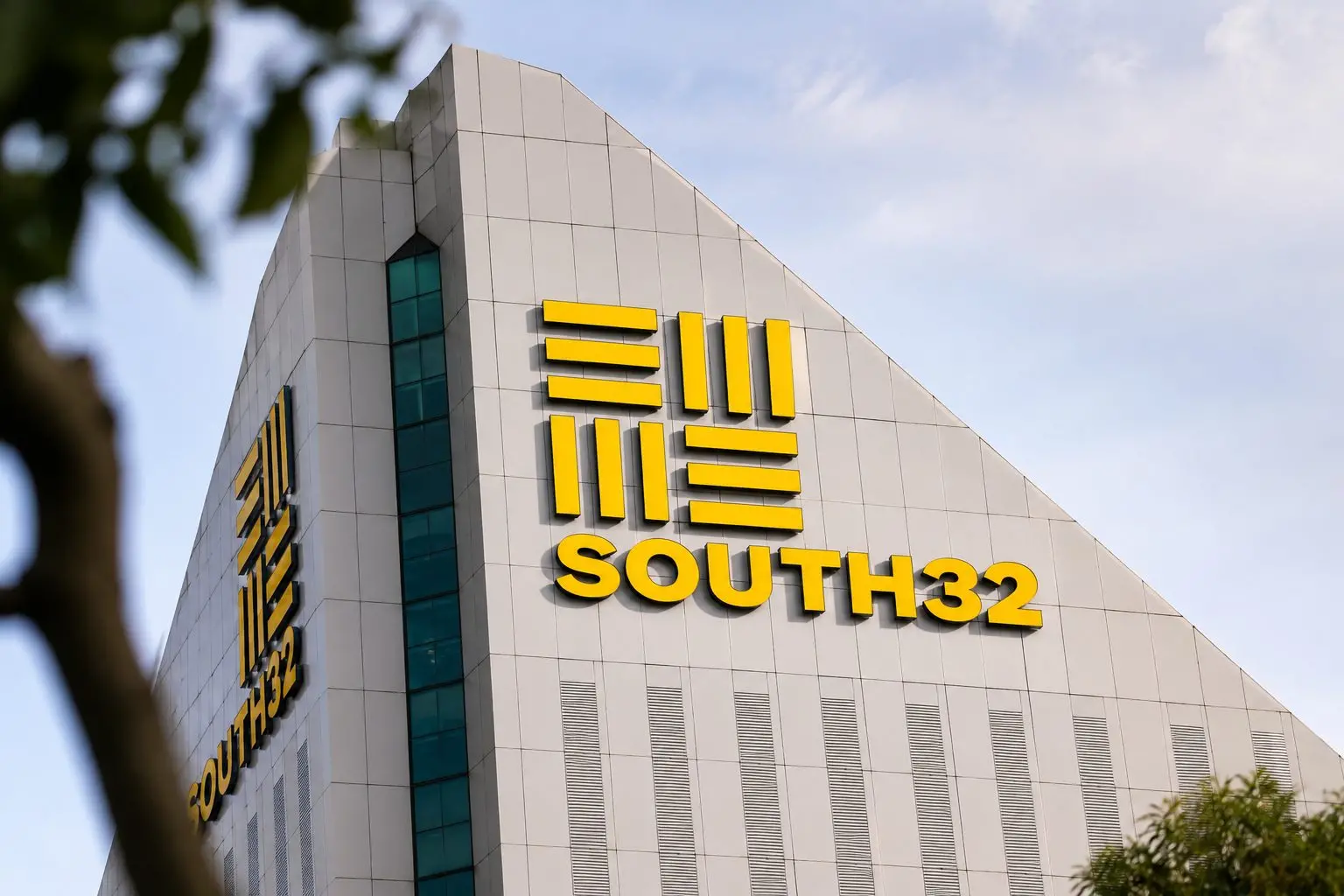 South32 heads into July after shares drop 20% from June high