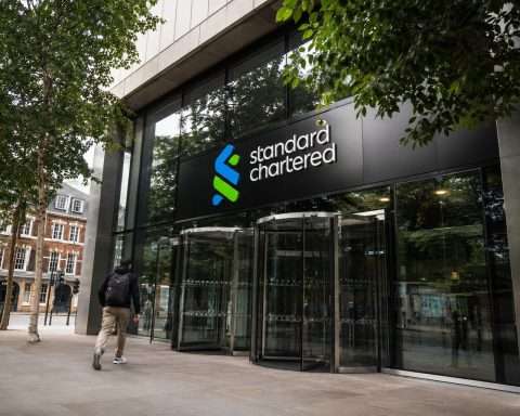 Standard Chartered stock falls near 2026 peak as Hong Kong wealth unit weighs
