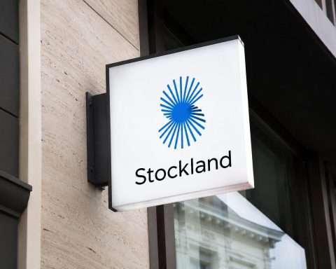 Stockland (ASX: SGP) gains while the market slips as yield play lifts shares to A$4.30 on Friday