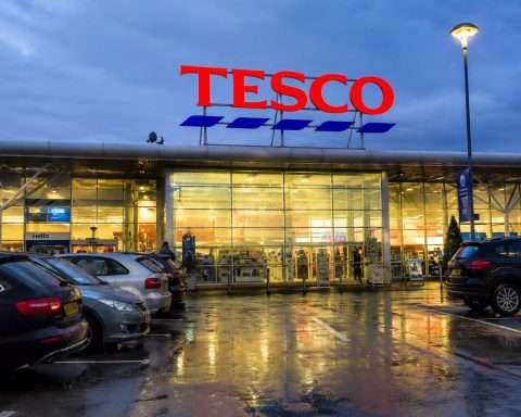Tesco Down 2% as UK Sales Growth Slows