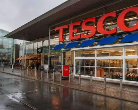 Tesco trades higher as repurchase hits 59% of target, grocery share cools