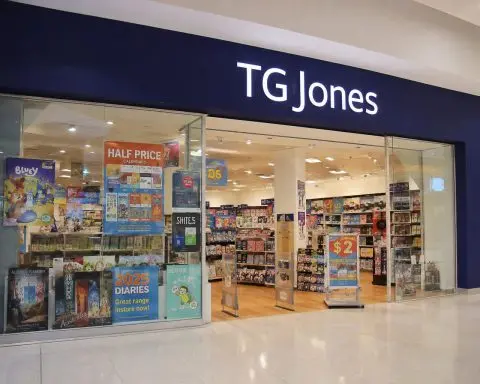 WH Smith (LON:SMWH) high-street sale faces investor focus after TG Jones court delay