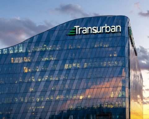 Transurban (ASX:TCL) lags ASX 200 after shares fall more than 35c on ex-distribution date