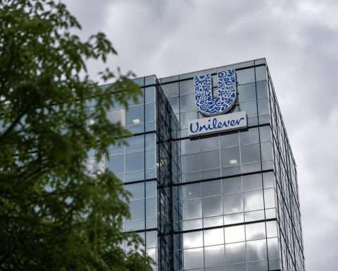 Unilever shares climb, McCormick earnings challenge food deal logic