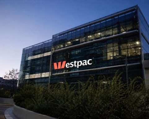 Westpac Share Price Drops 1.1% with Australian Bank Stocks Hit by Rate Uncertainty