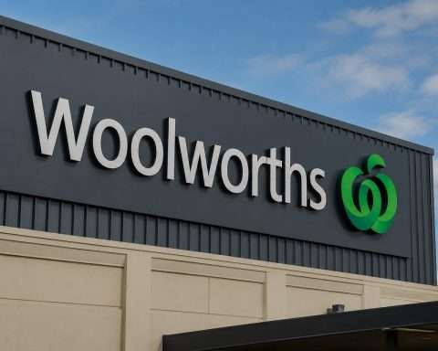 Woolworths edges up 0.9% on defensive bids as ASX slides