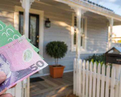 New Zealand Rate Hike Pushes Up Floating Home Loan Rates