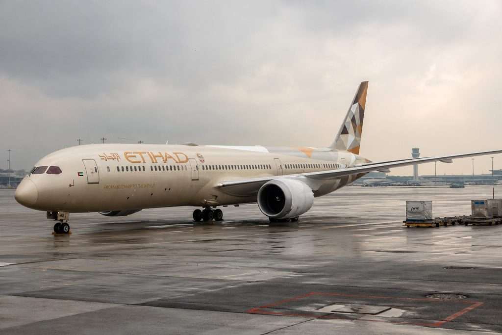 Etihad Orders 10 Boeing Jets, Raising Talk of Hard-to-Get 787 Slots