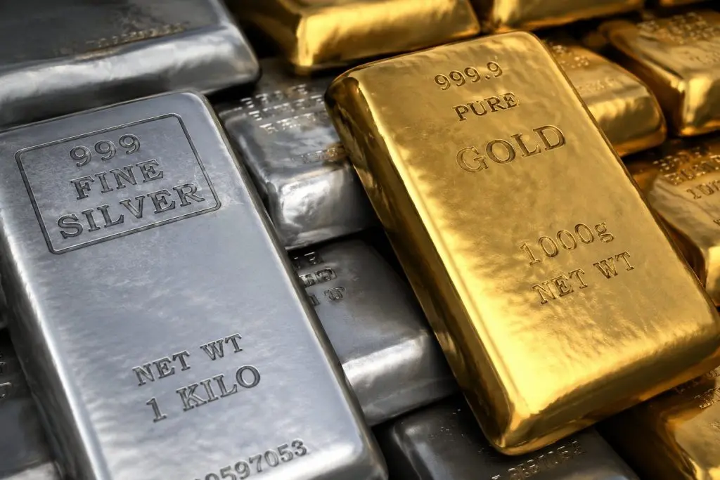 Gold-silver rally turns on Fed hike odds as weak jobs data trims upside math