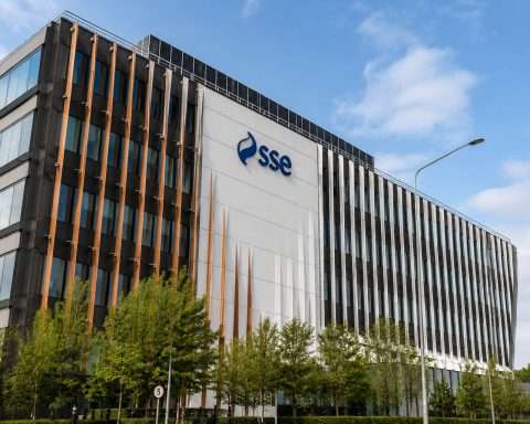 SSE shares slip after £33bn grid plan puts spotlight on valuation