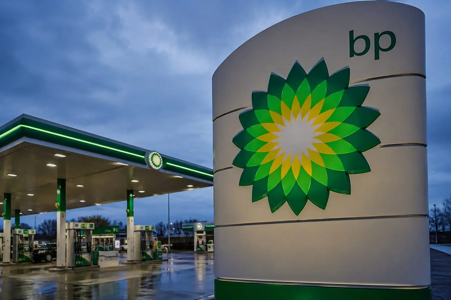 BP (LON:BP) trades around 470p, Bay du Nord exit eases long-term capex