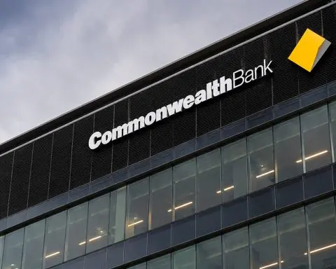 Commonwealth Bank stock rises as ASX falls, premium valuation faces rate test