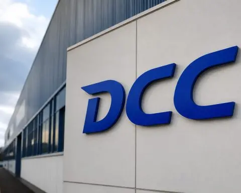 DCC Plc (LON:DCC) shares lose ground before takeover deadline