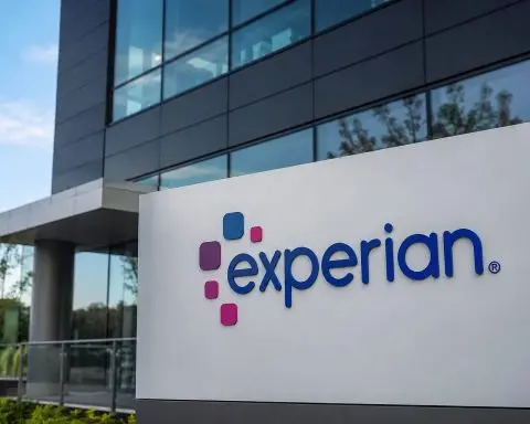 Experian (LON:EXPN) shares flat; buybacks outpace shares for staff plans