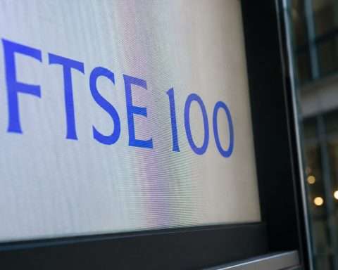 FTSE 100 edges up, but UK mid-caps slide after credit worries