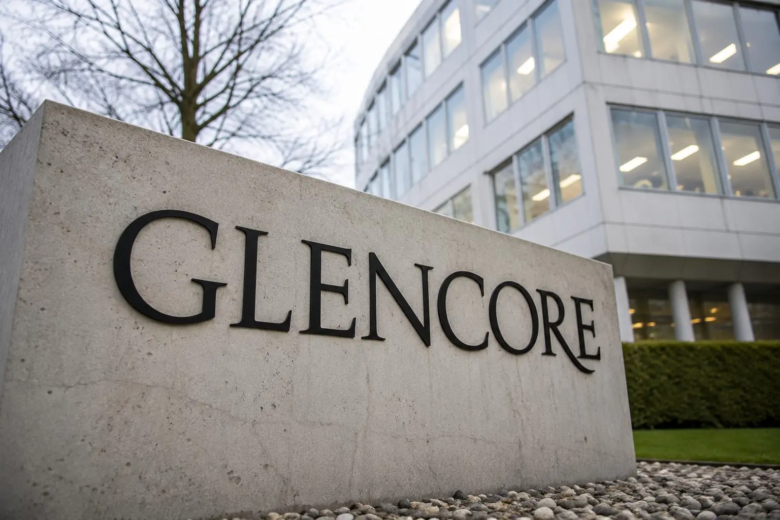 Glencore shares fall, copper drawdown dull ahead of July output test