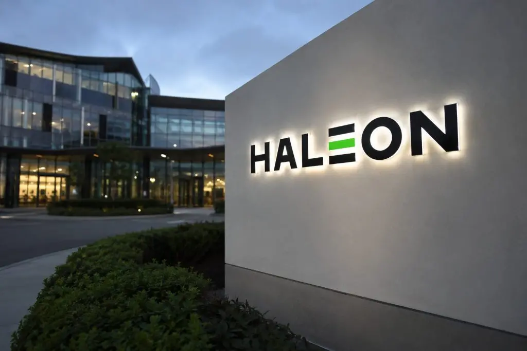 Haleon (LON:HLN) jumps in London trade, volume high as Sensodyne gains offset OTC weakness