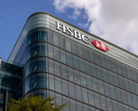 HSBC (LON:HSBA) trades at a premium as Asia exposure weighs and buyback faces scrutiny