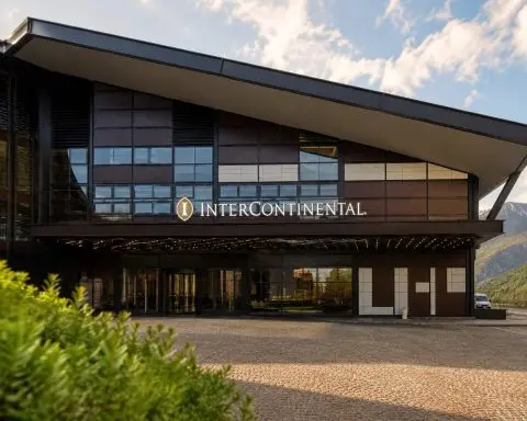 IHG stock loses ground with buyback price topping Monday’s close