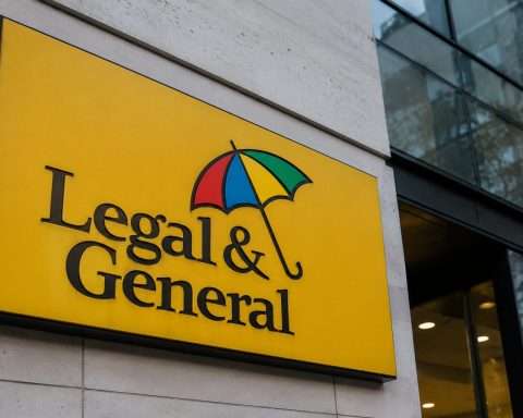 Legal & General buyback leaves stock near year high as yield gap narrows