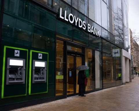 Lloyds trades near highs, BoE leverage review in spotlight over £30bn gilt demand