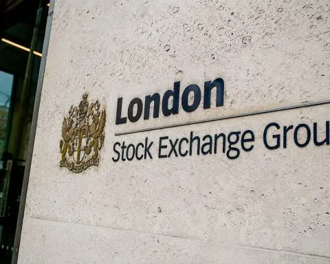 LSEG stock ticks higher as focus moves to buyback figures over daily trading