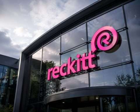 Reckitt (LON:RKT) stock dips even after Mead Johnson victory as buyback calculation drags before July update
