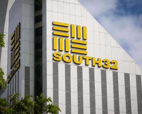 South32 Shares Pause After Alcoa Boost