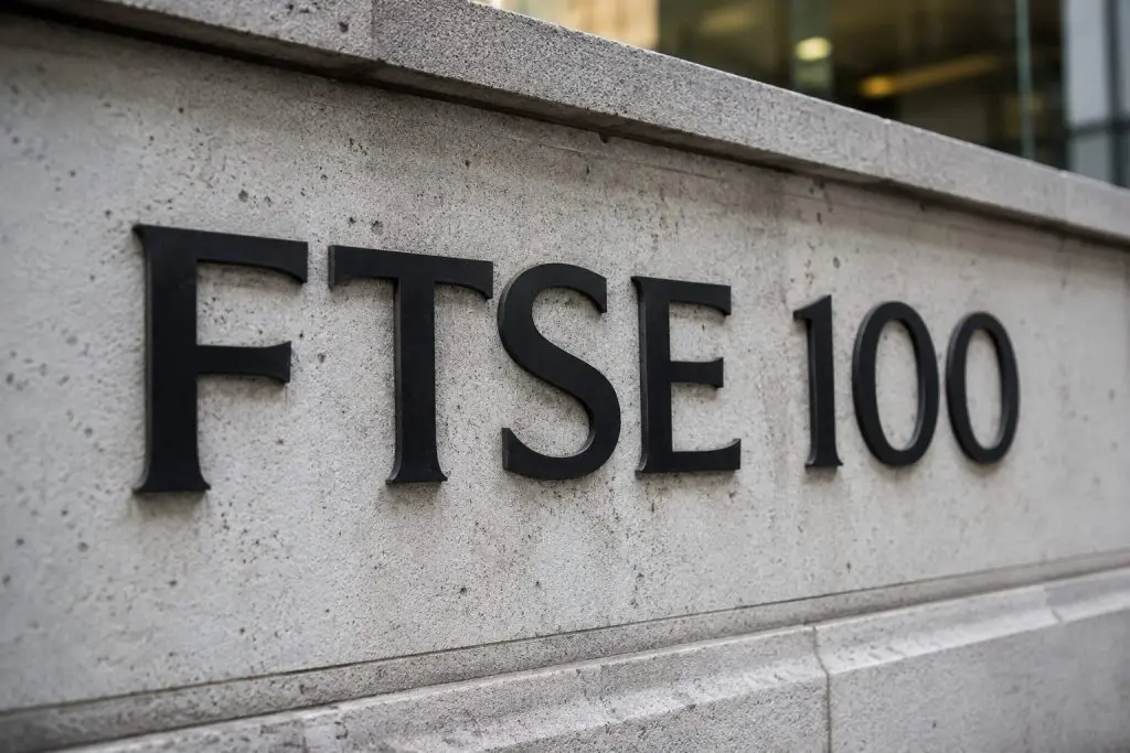 FTSE 100 drops as oil surge stokes rate fears