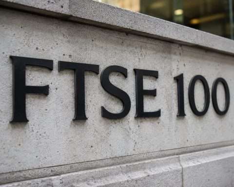 FTSE 100 drops as oil surge stokes rate fears