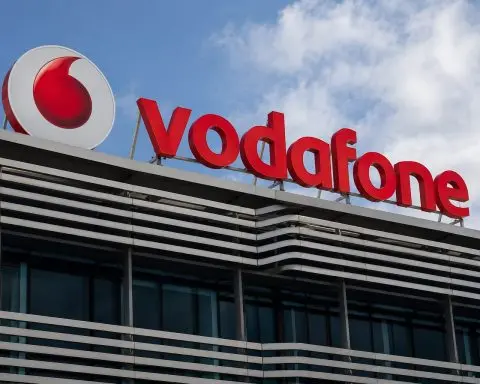 Vodafone (LON:VOD) shares up as market looks at buyback details and 23 billion voting base