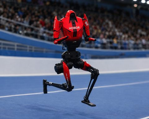 China’s Tiangong Ultra Robot Sprints 100 Metres in 9.39 Seconds in Beijing