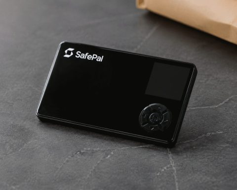 SafePal Order Data Breach Exposes 39,798 Buyers to Targeted Phishing